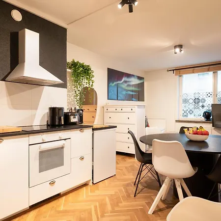 Great Location & Transport Connections With Amenities 1-8 People Free Continental Breakfast Wifi Coffee &tea Apartamento Helsinki