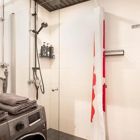 Great Location & Transport Connections With Amenities 1-8 People Free Continental Breakfast Wifi Coffee &tea Apartament Helsinki